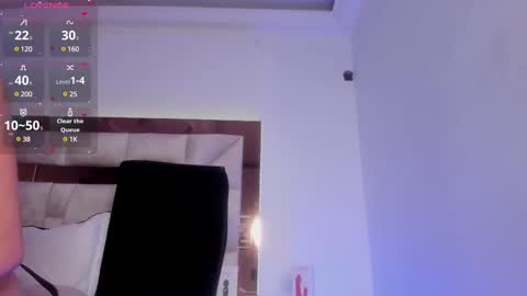 Snapshot of morriggan chatting on February 22, 1:44 am morriggan online show from February 22, 1:44 am