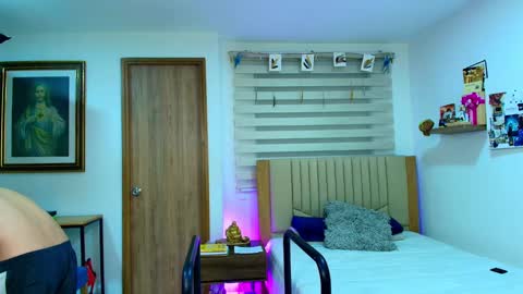 Snapshot of morthy_downey chatting on February 17, 7:12 pm Morthy online show from February 17, 7:12 pm