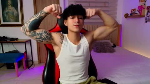 Snapshot of morthy_downey chatting on February 22, 1:35 pm Morthy online show from February 22, 1:35 pm