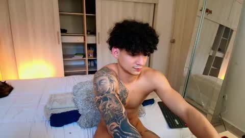 Snapshot of morthy_downey chatting on February 6, 10:21 pm Morthy online show from February 6, 10:21 pm