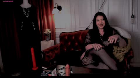 Snapshot of morticialane chatting on January 22, 5:59 am morticia66 online show from January 22, 5:59 am