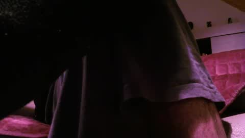 Tom online show from February 5, 8:57 pm