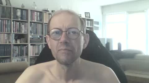 Frederik online show from May 7, 9:27 am