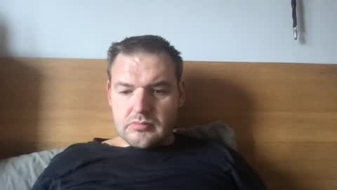 Snapshot of mr834565 chatting on September 14, 10:17 am mr834565 online show from September 14, 10:17 am
