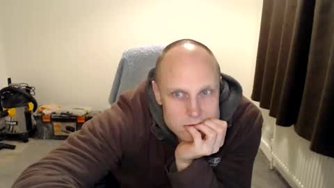 Mr Baldy Likes to Chat online show from November 29, 11:56 pm