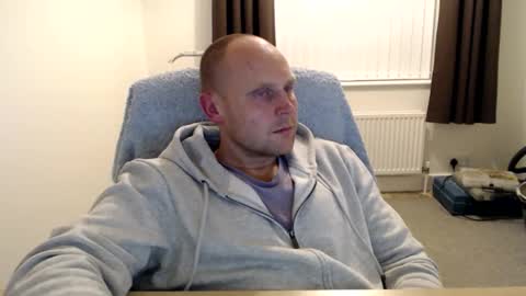 Mr Baldy Likes to Chat online show from October 5, 12:41 am