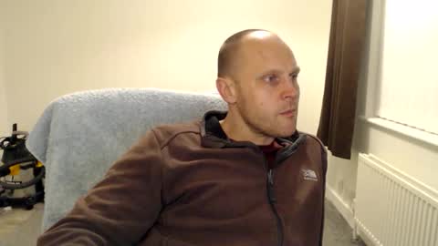 Mr Baldy Likes to Chat online show from November 6, 1:30 am