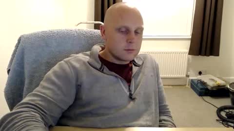 Mr Baldy Likes to Chat online show from October 11, 12:04 am