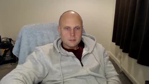 Mr Baldy Likes to Chat online show from October 25, 10:43 pm