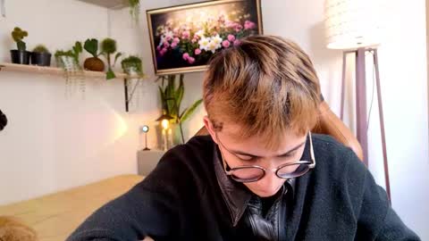 Mr Evans online show from January 14, 6:27 pm