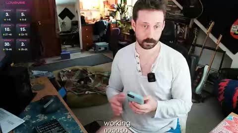 Snapshot of mr_foxxy chatting on February 6, 6:35 pm ninko online show from February 6, 6:35 pm