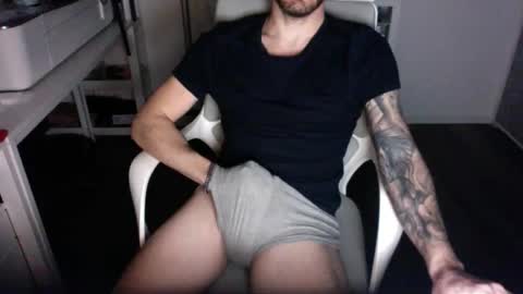 mr_gi89 online show from April 16, 9:39 pm