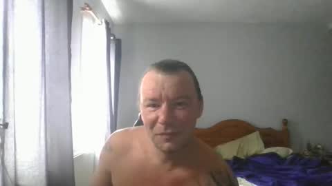 mr_i_ online show from June 1, 8:37 am