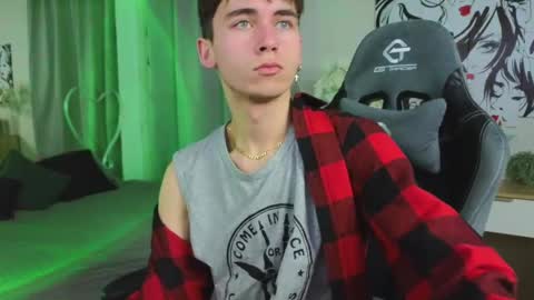 Kris online show from March 11, 8:53 pm