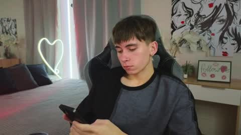 Kris online show from February 27, 5:18 am