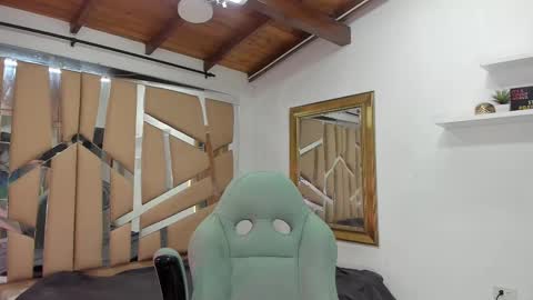 Snapshot of mr_mikee_ chatting on February 13, 3:07 am MIKEE online show from February 13, 3:07 am