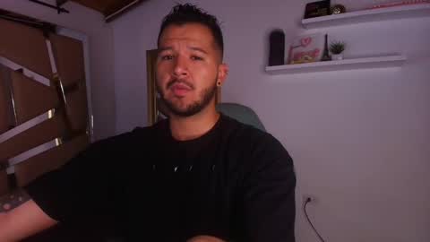 Snapshot of mr_mikee_ chatting on September 16, 3:08 am MIKEE online show from September 16, 3:08 am