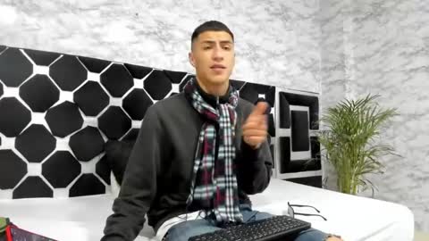 Mr Porn  online show from April 17, 9:50 pm