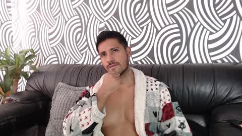 AARON online show from December 2, 12:02 pm