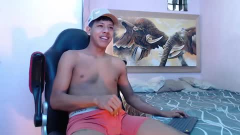 Snapshot of mr_stiven_ chatting on February 20, 2:18 am mr_stiven_ online show from February 20, 2:18 am
