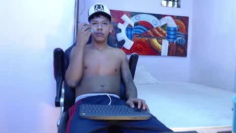 Snapshot of mr_stiven_ chatting on February 9, 8:54 am mr_stiven_ online show from February 9, 8:54 am