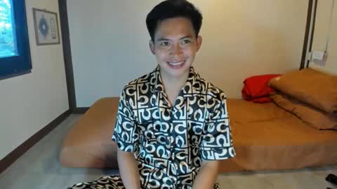 Snapshot of mr_swe3t0oth chatting on September 22, 1:10 am KYLE online show from September 22, 1:10 am