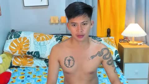 Snapshot of mr_swe3t0oth chatting on March 4, 4:17 am KYLE online show from March 4, 4:17 am