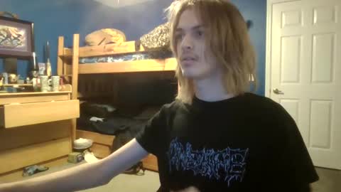 Ant online show from December 12, 6:31 pm