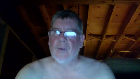 Snapshot of mrblade666 chatting on September 18, 1:31 am mrblade666 online show from September 18, 1:31 am