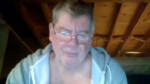 Snapshot of mrblade666 chatting on January 4, 11:43 am mrblade666 online show from January 4, 11:43 am