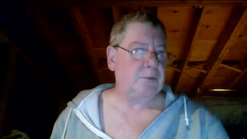 Snapshot of mrblade666 chatting on March 2, 10:56 am mrblade666 online show from March 2, 10:56 am