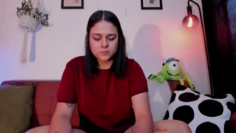 Laura online show from February 2, 9:44 pm