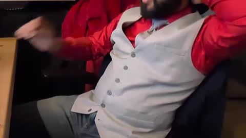 mrdelapampa online show from December 1, 11:30 am