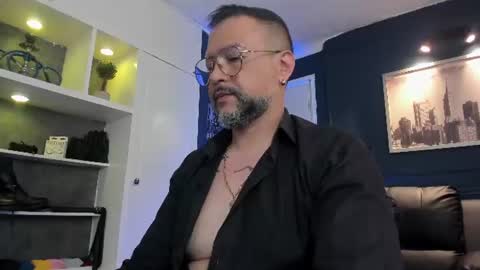 MrFrank. online show from June 16, 2:10 pm