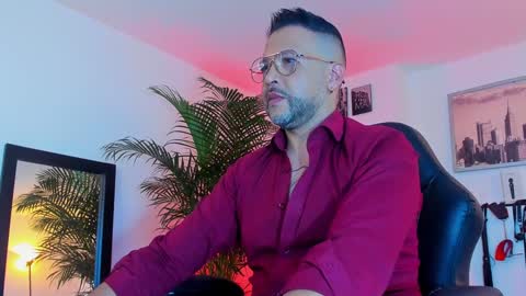 MrFrank. online show from December 16, 11:33 am