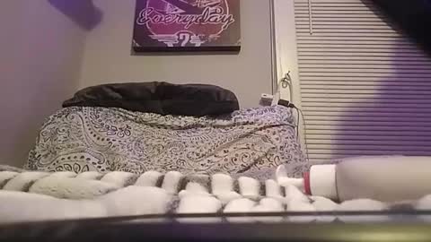 mrj1979 online show from December 2, 10:56 am