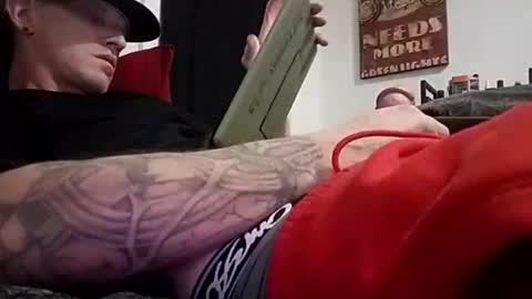 mrj1979 online show from February 18, 12:05 pm