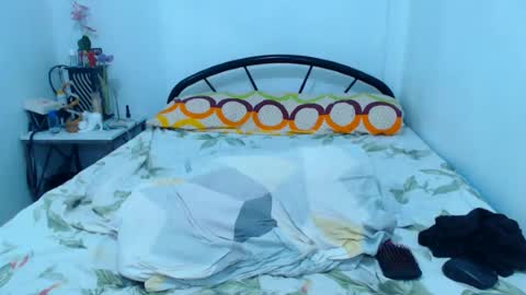 mrladybunnycock online show from June 12, 4:22 am