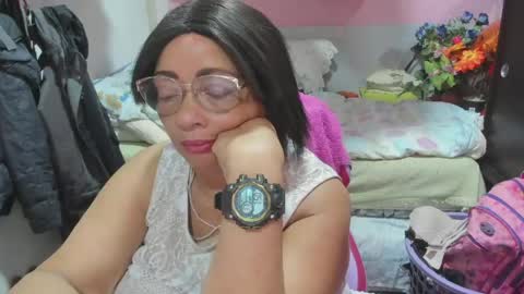 mrs_mommy online show from May 13, 12:42 am