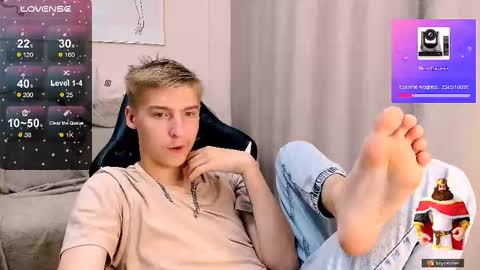 Adam online show from October 4, 7:55 pm