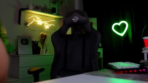 YOUR OWNER online show from September 21, 3:27 pm