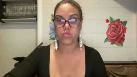 ms_cougarcrush online show from November 12, 10:23 pm