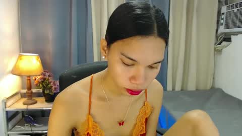 andrea online show from December 8, 10:08 am