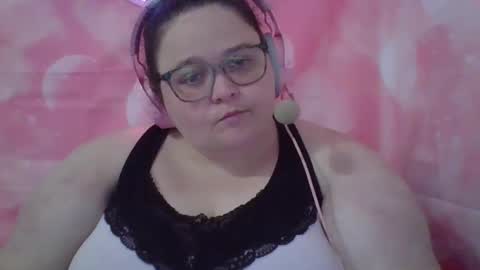 Snapshot of mscamirose15 chatting on October 6, 6:59 pm Ms. Cami Rose online show from October 6, 6:59 pm