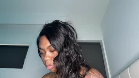 mskitty000 online show from July 31, 10:27 am