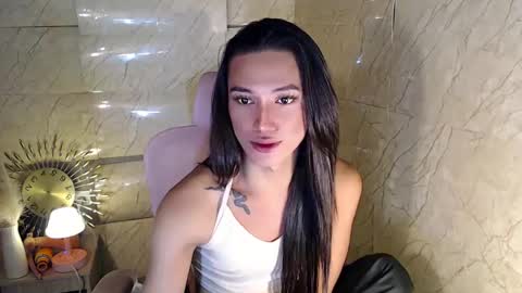 Snapshot of mspalami19 chatting on December 7, 5:37 pm Keanna Mae Gracia online show from December 7, 5:37 pm