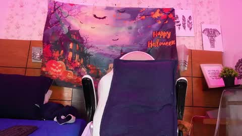 Manuela  online show from October 13, 4:25 am