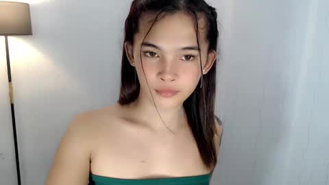 Snapshot of mstefany chatting on December 17, 7:37 pm tefany online show from December 17, 7:37 pm