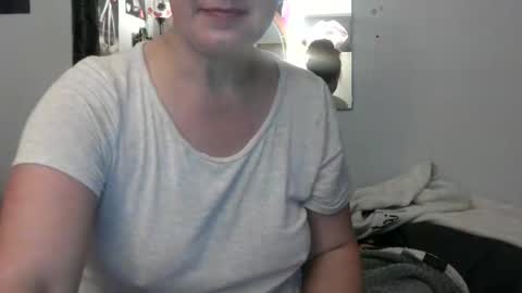 mswhitneyy online show from March 18, 5:02 am