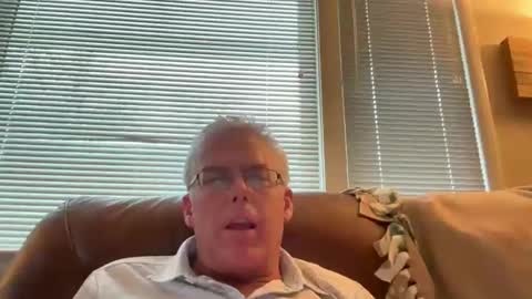 Snapshot of mtigerguy chatting on January 1, 10:56 pm Tiger online show from January 1, 10:56 pm